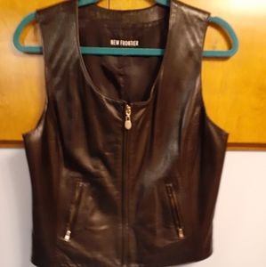 Womens frontier black leather vest size medium  never worn!